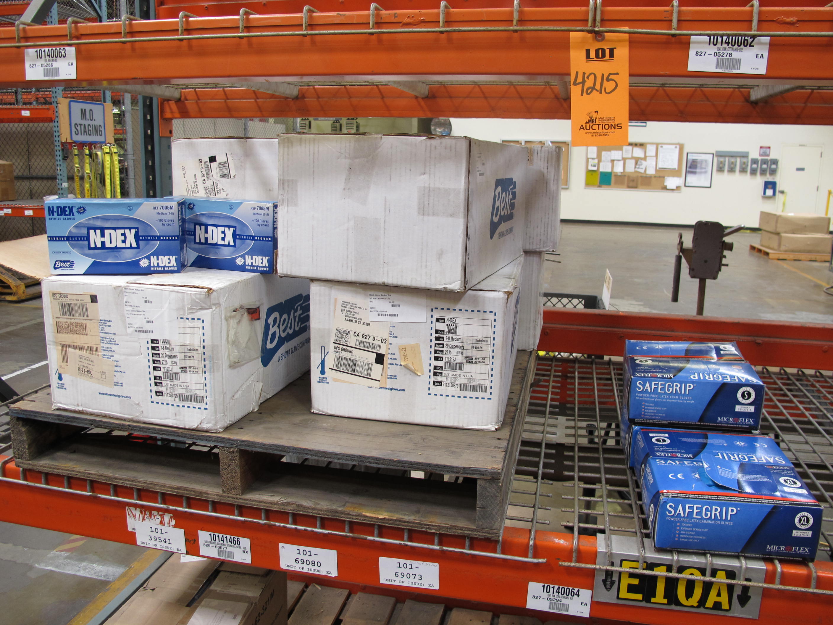 LOT TO INCLUDE: (7 BOXES/15-20 PACKS PER BOX, 100 GLOVES PER PACK) MEDIUM SIZED BLUE NITRILE GLOVES, (6 PACKS) SAFEGRIP POWDER FREE LATEX EXAMINATION GLOVES, (4 BOXES) SMALL POLYMED LATEX EXAMINATION GLOVES, (3 BOXES) AMBIDEX EXAMINATION GLOVES. LOADING & HANDLING FEE $15-4215